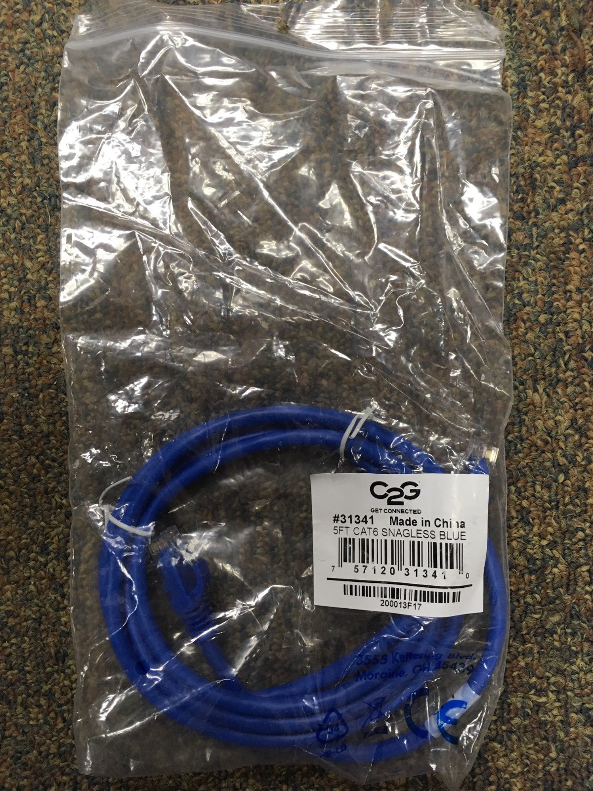 C2G QTE 2 27141 3' CAT6 SNAGLESS BLEU QTE 1 31341 5' CAT6 SNAGLESS BLEU