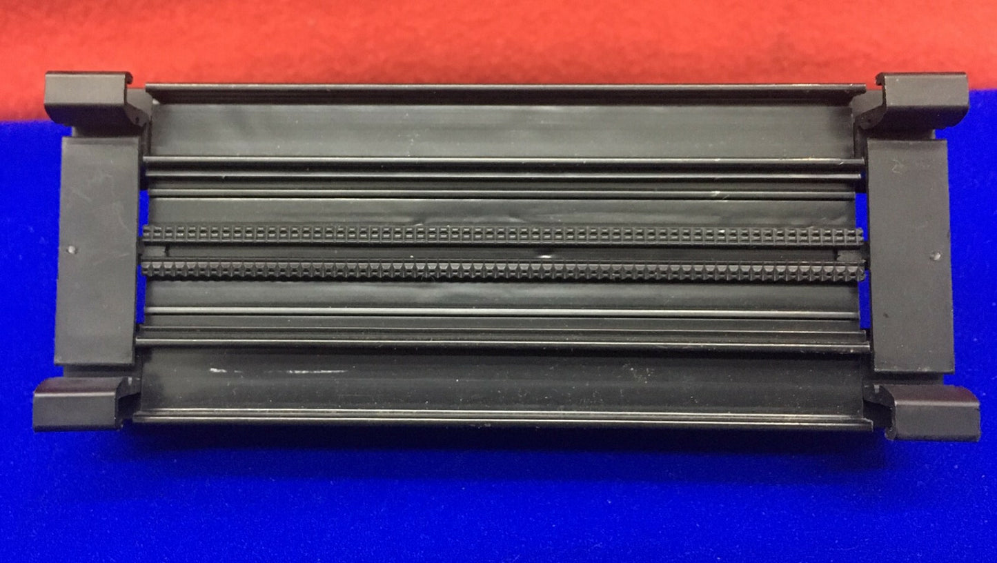 GE FANUC 1C693ACC337A Ausgangsklemmenblock mit 2 Phoenix-Kontakten, UM 45-SEFE