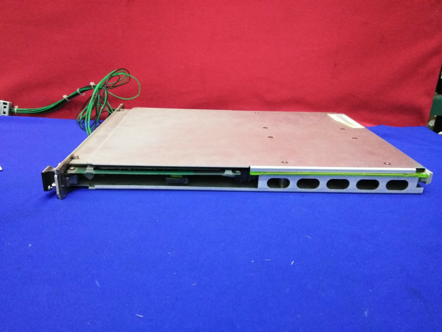 HP HEWLETT PACKARD E1328A, 4-Channel D / A Converter (Agilent)