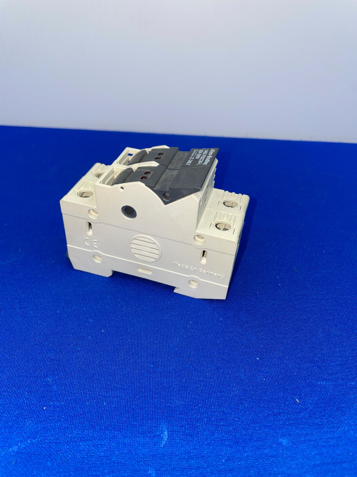 ALLEN-BRADLEY, 1492-FB2C30-L, SERIES B, FUSE HOLDER CLASS CC, 1 LOT QTY 4