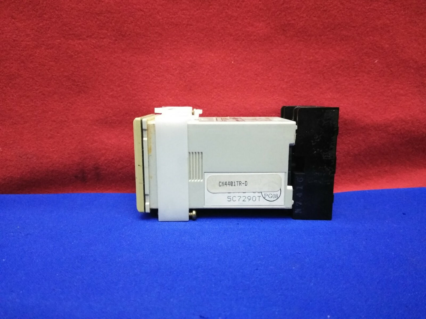 OMEGA CN4400 TEMPERATURREGLER