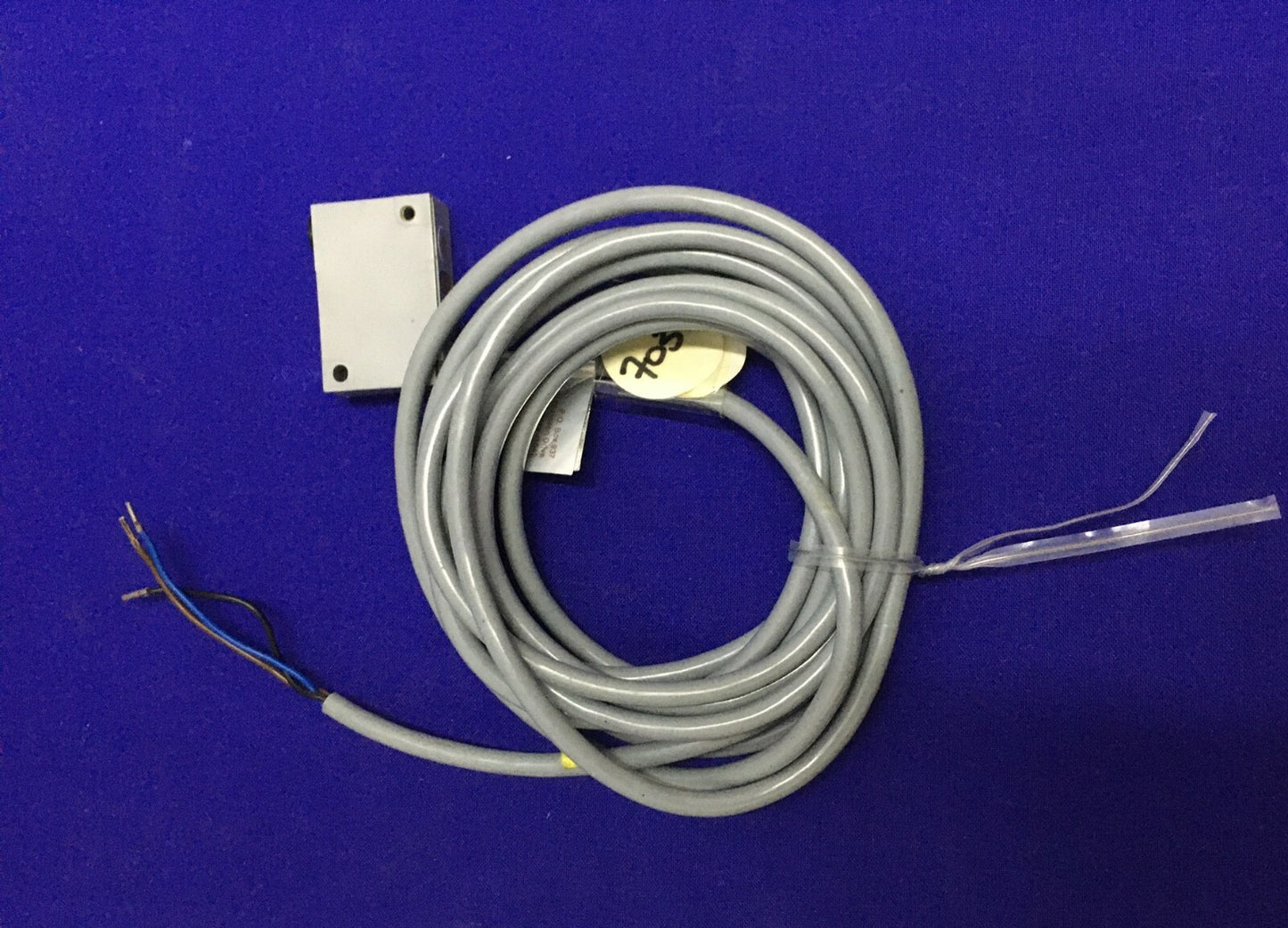 BALLUFF BOS-34K-PS-9-XB-M1-C3 10' CORD PHOTOELECTRIC SENSOR