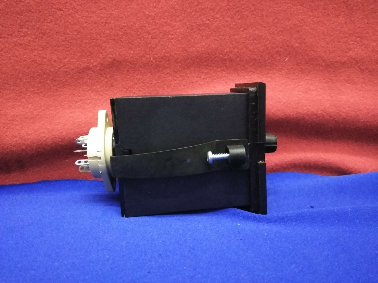 ENTRELEC SSAC TRM120A2Z30 TIME DELAY RELAY