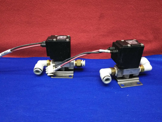 1 LOT OF QTY 2 - SMC VCA21-5G-3-02-F SOLENOID VALVES 24VDC