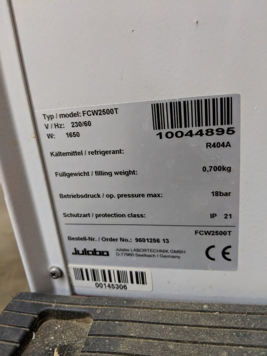 JULABO FCW2500T COMPACT RECIRCULATING CHILLER COOLER MAY NEED RECHARGE-FOR PARTS