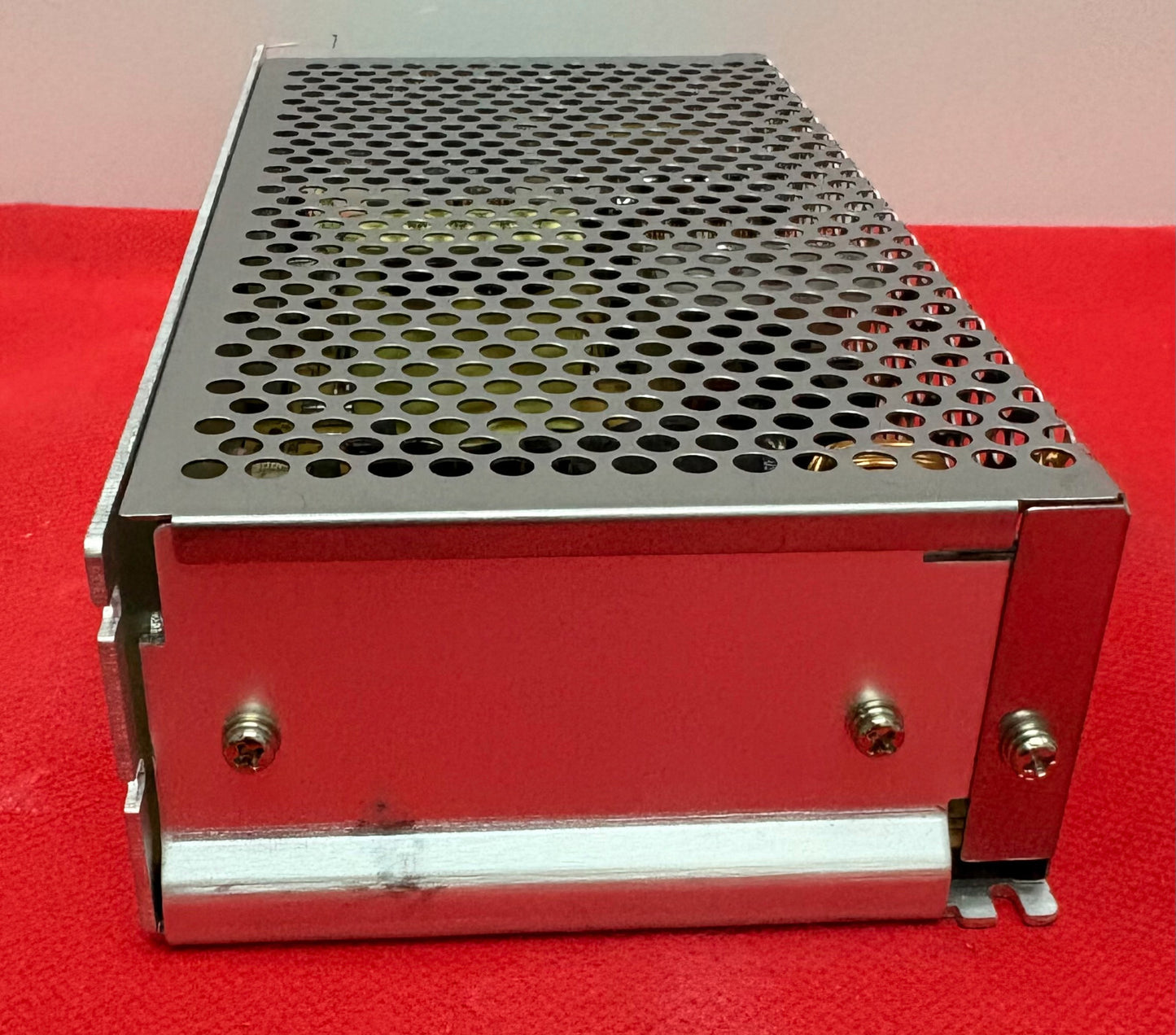 TRIAD POWER SUPPLY AWSP150-24 INPUT 100-240V 2.7A 50-60HZ OUTPUT 24V 150W 6.3A