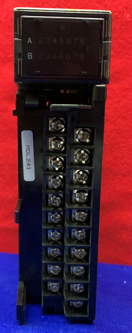 GE Fanuc IC693MDL241C INPUT MODULE 24VAC/VDC 16pt MISSING COVER