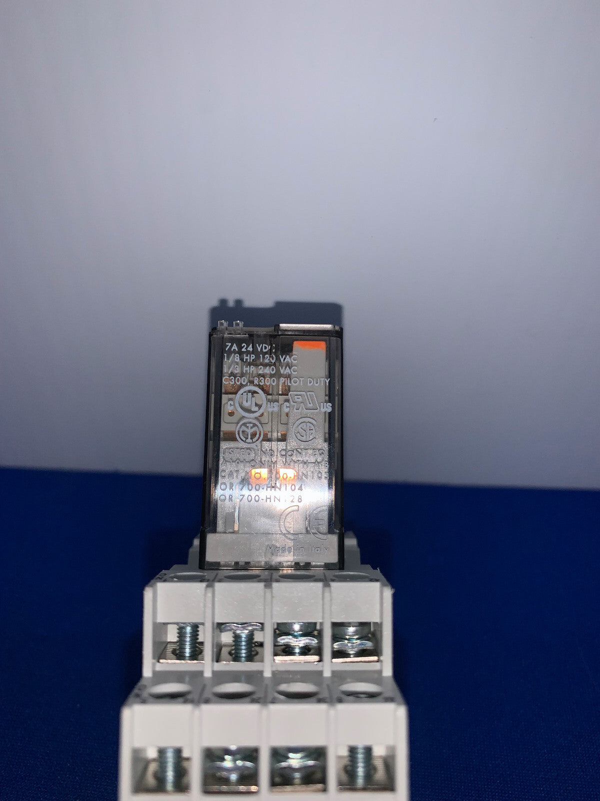 ALLEN-BRADLEY, 700-HC24Z24-4, RELAY, SELLING AS 1 LOT QTY 2 FOR $30
