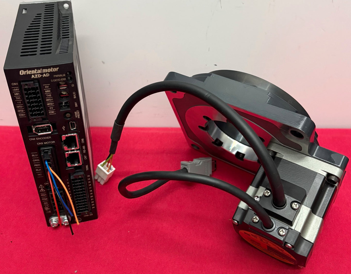 ORIENTAL MOTOR DGM130R-AZAC ROTARY TABLE w/ STEPPING MOTOR DRIVER AZD-AD - PARTS