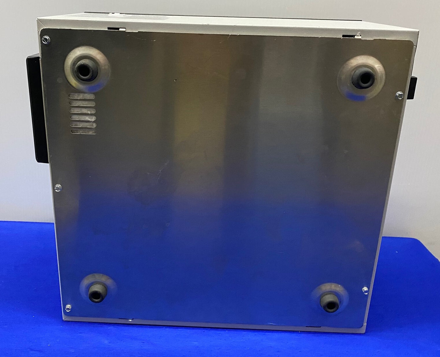 VWR HEATING WATER BATH 10L 97025-134 WD10V11B 60HZ 4.2A 115V - MISSING LID