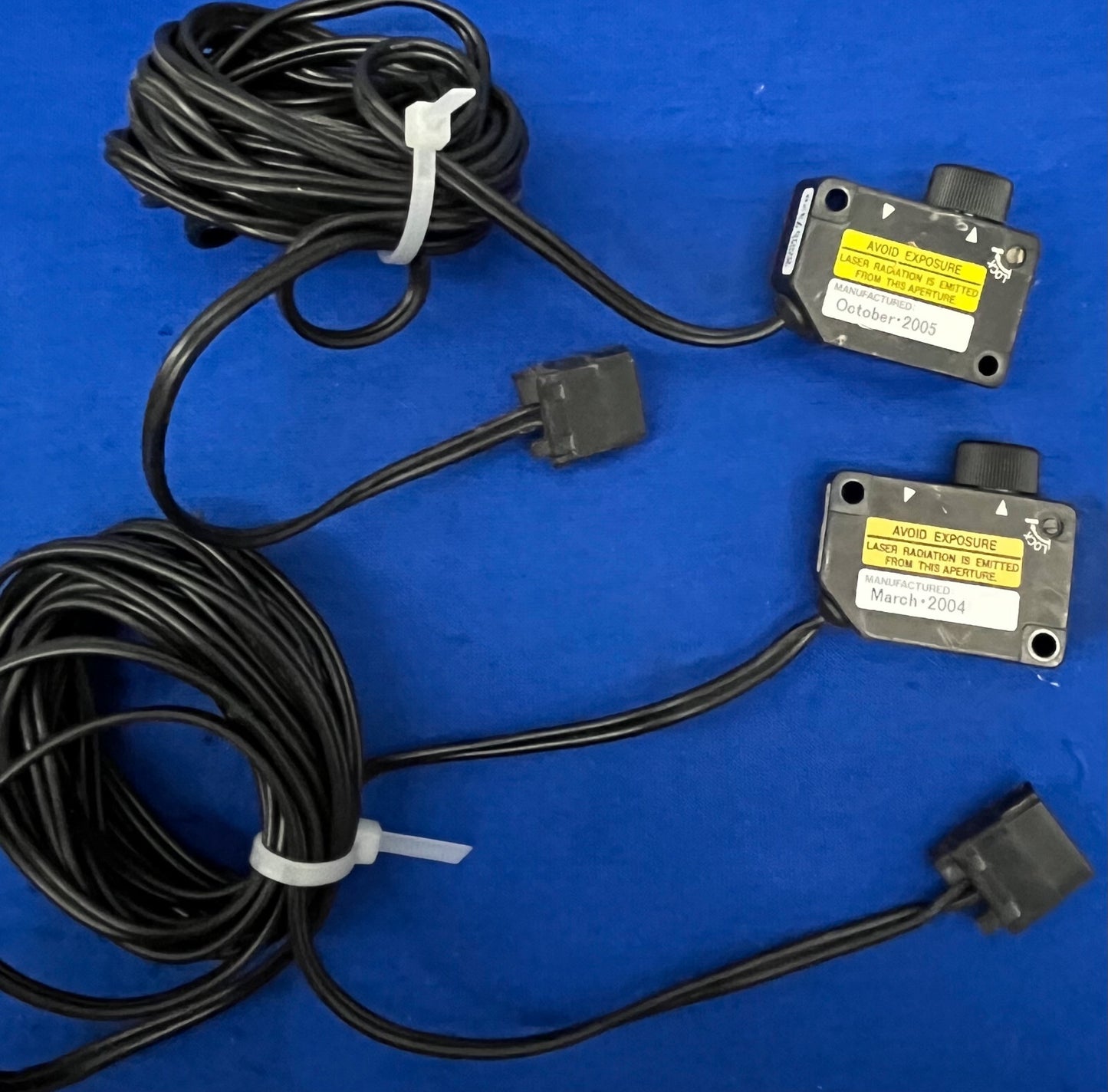 KEYENCE LV-H32 PHOTOELECTIC SENSOR HEAD VISIBLE RED SEMICONDUCTOR LASER - QTY 4