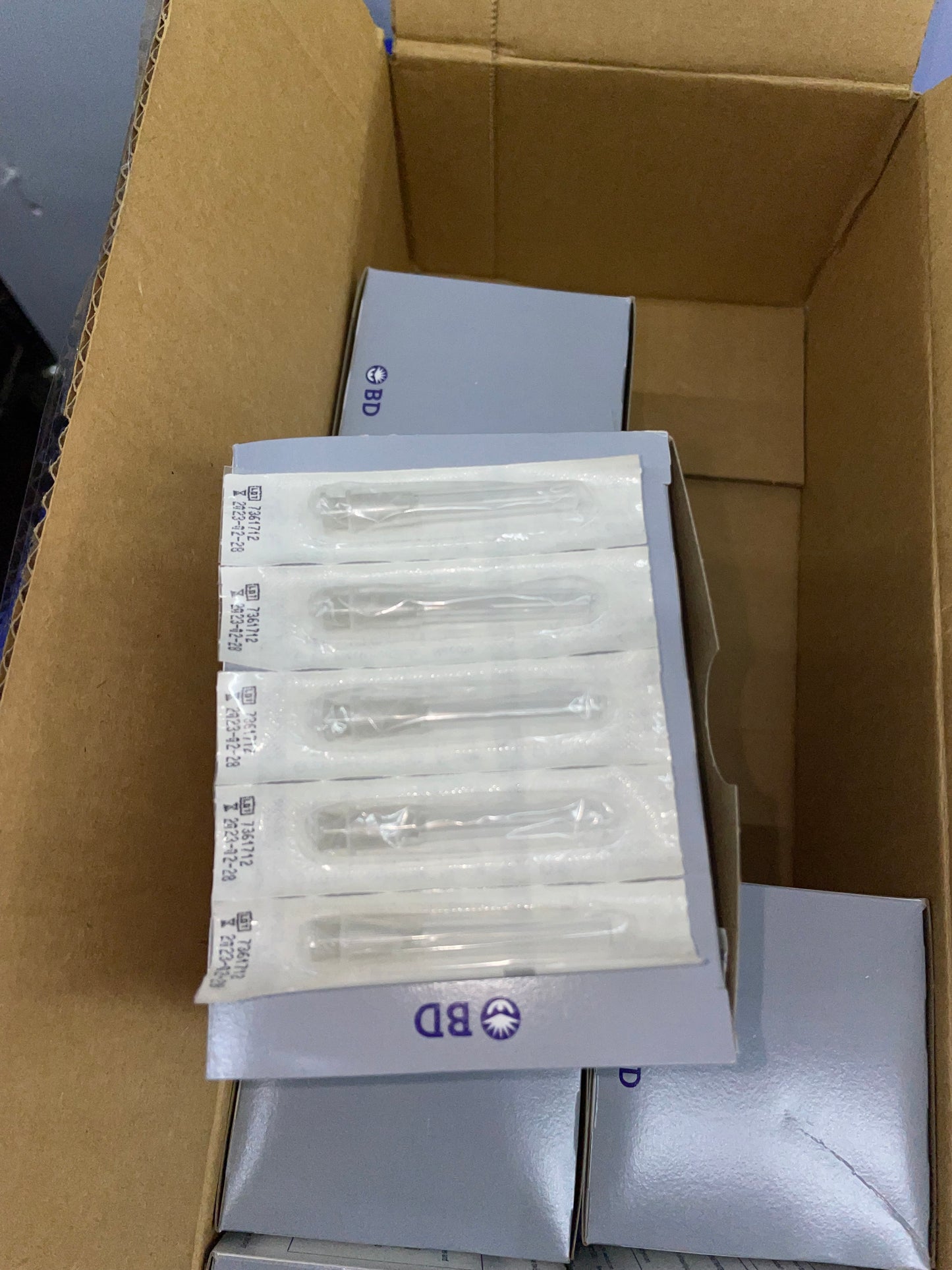 PRÄZISIONS-GLEITNADEL, 7 PACKS à 100 STÜCK, UNVOLLSTÄNDIGE BOX, NEU/OFFENE BOX 