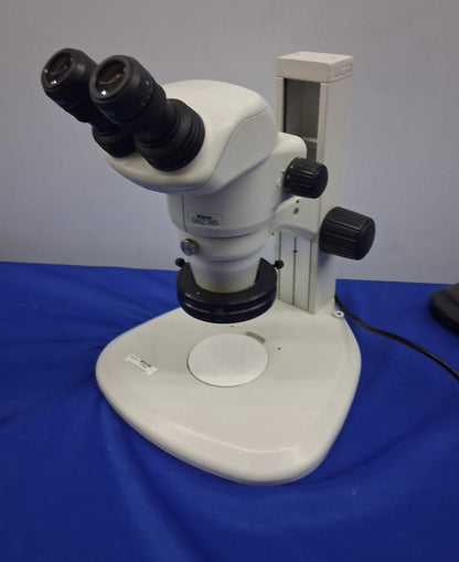 MICROSCOPE NIKON SMZ 745 6,7X-50X AVEC SUPPORT NIKON C-PSN 213406 ET ÉCLAIRAGE LED 