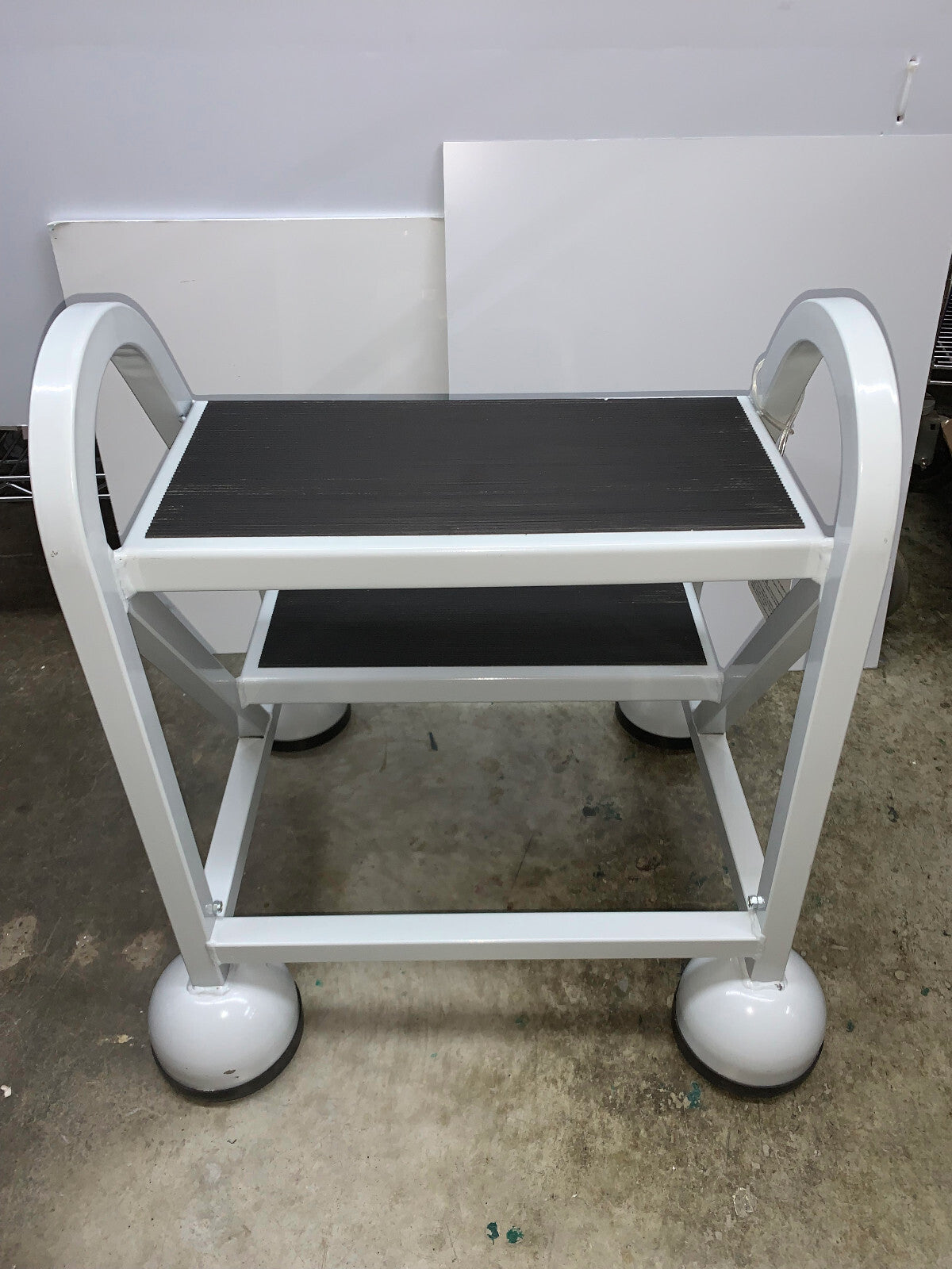 ULINE H-968 ROLLING STEP LADDER CUP SHOES GRIP THE FLOOR FOR STABILITY