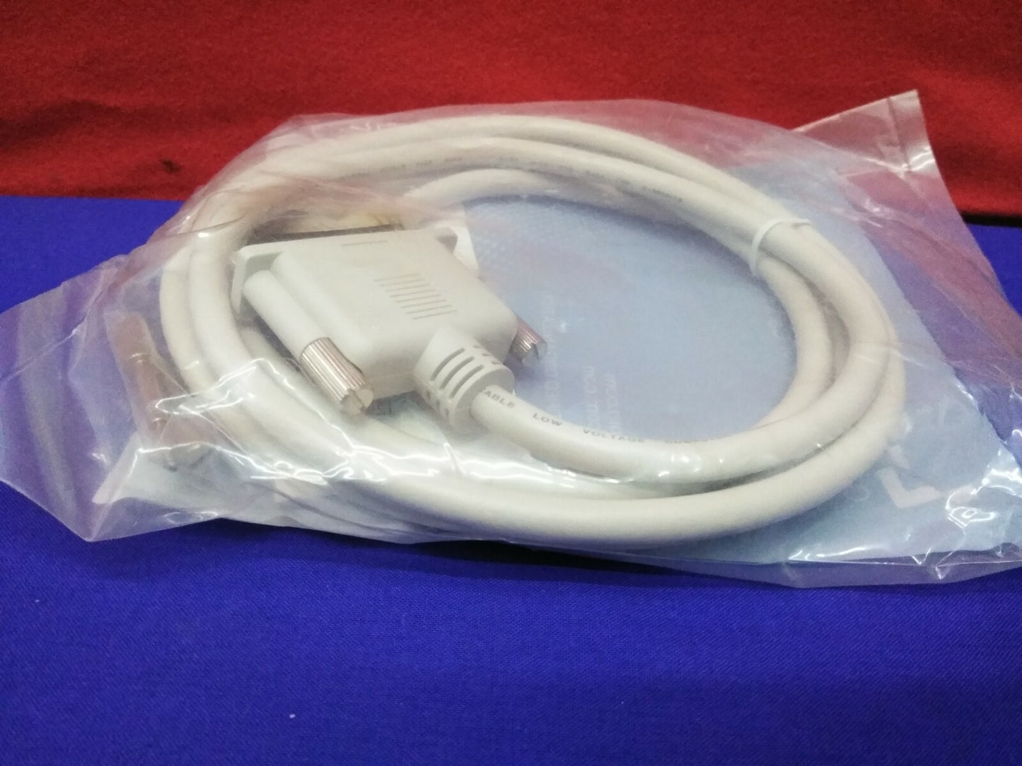 L-Com CS2N25MF-6 geformtes D-Sub-Kabel DB25 Stecker/Buchse, 1,83 m. 