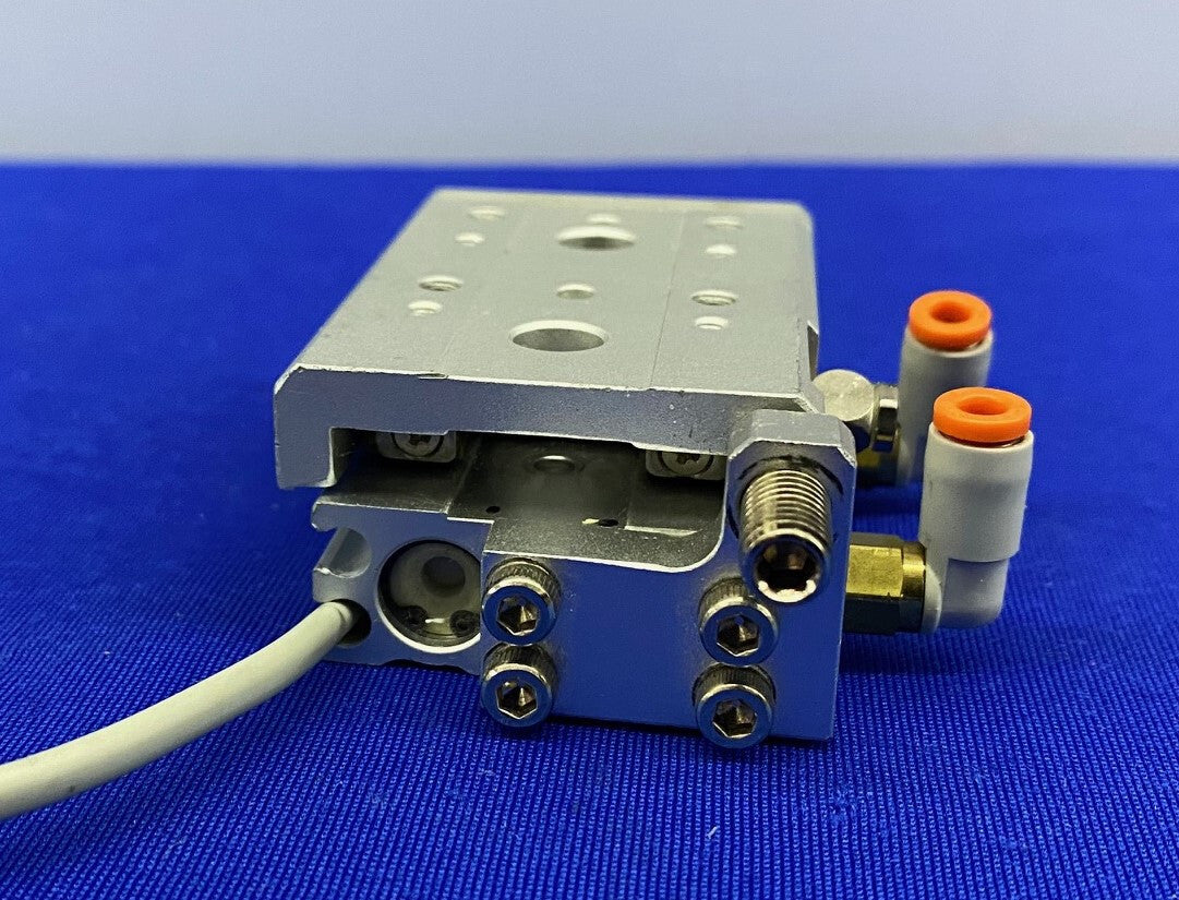 SMC MXS8-20 / MXS820 SLIDE TABLE & D-M9PW / DM9PW PROXIMITY SWITCH