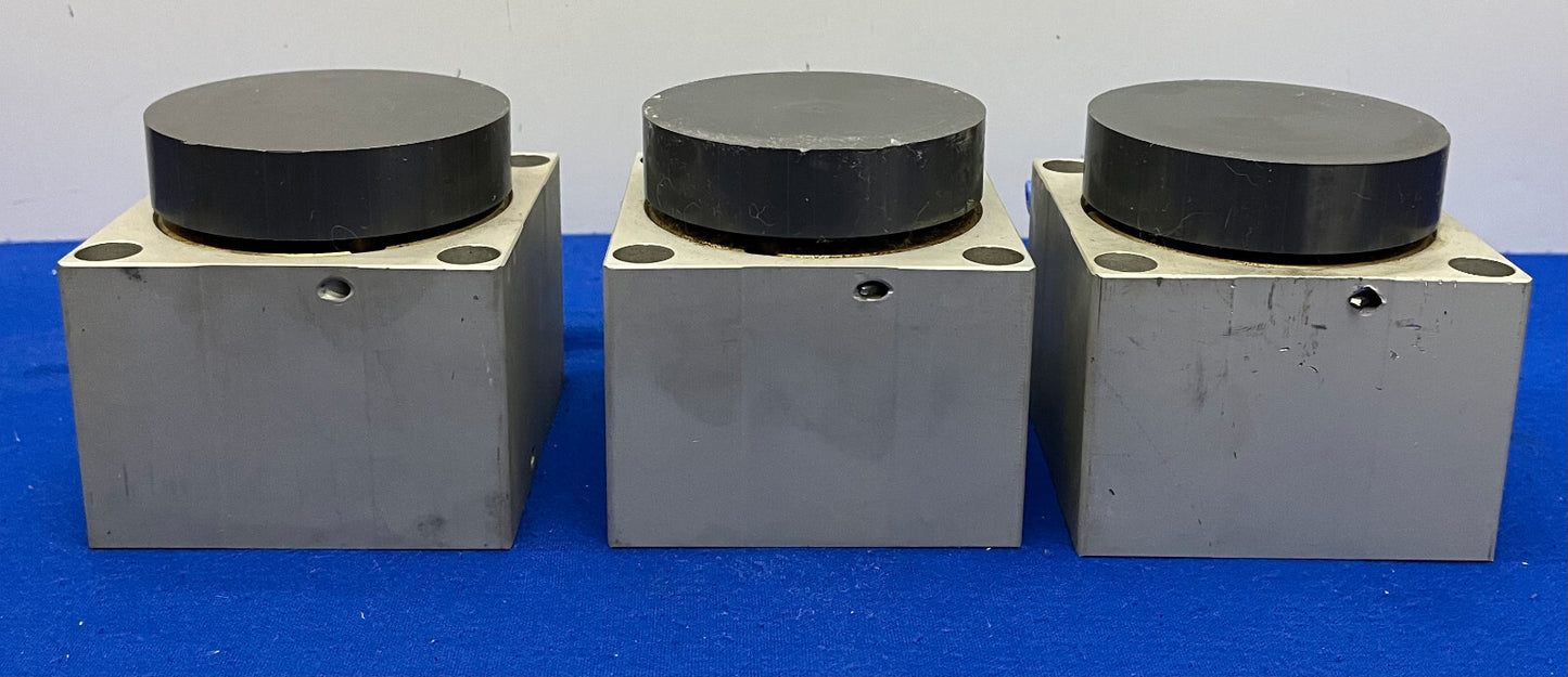 COMPACT INCH SQUARE BODY CYLINDER S3X1 BORE: 3 STROKE: 1 Lot of 3