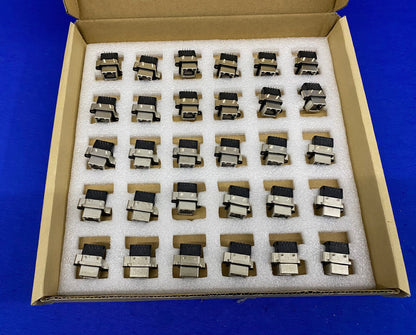 CONECTOR JACK MODULAR AMPHENOL ® / MOTOROLA MRJ-5380-01 / 515-1002-0048 30 UDS