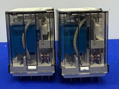 ALLEN BRADLEY AB 700-HB32Z24 SER E RELAY 24VDC - 1 LOT QTY 2