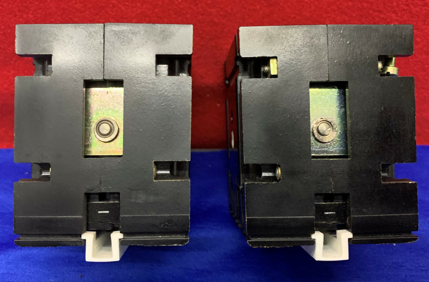 1 Los mit 2 GE General Electric Industrierelais CR120AD00349AA 28 VDC Serie A