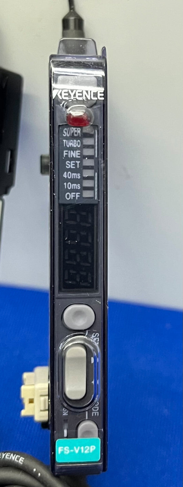KEYENCE FS-V11-P PHOTOELECTRIC AMPLIFIER  & FS-V12-P FIBER OPTIC AMPLIFIER