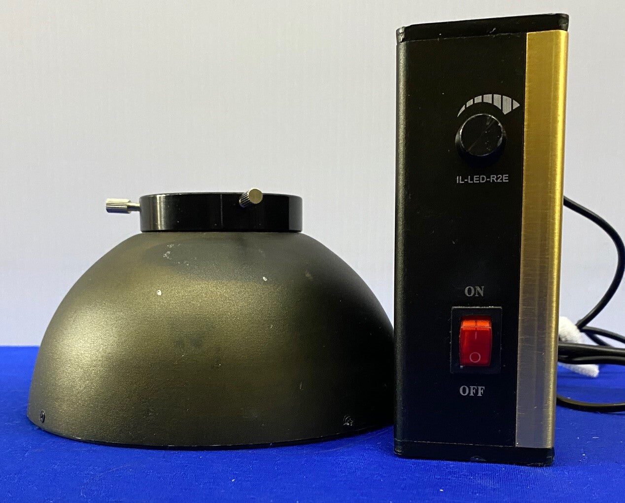 ALIMENTATORE SCIENSCOPE IL-LED-R2E CON LUCE A CUPOLA