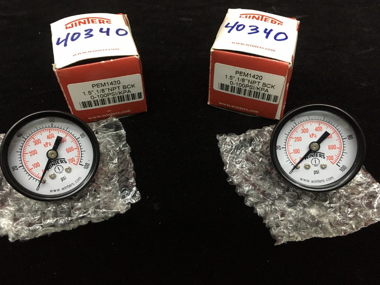 QTY 2 - WINTERS PEM1420 GAUGE 1.5" DIAL 1/8" NPT BACK 0-100PSI/KPA