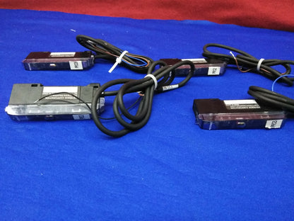1 LOT QTY OF 4 - KEYENCE ES-M1  PROXIMITY SWITCH AMPLIFIER