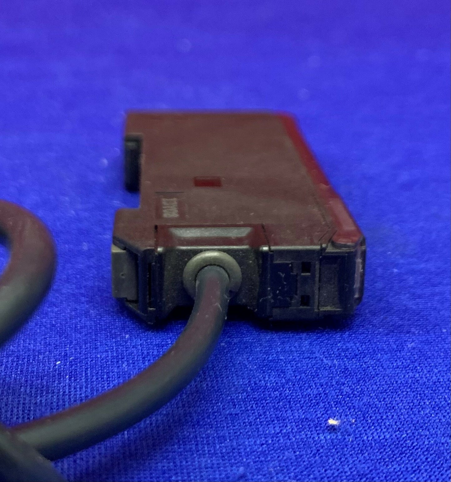 Capteur photoélectrique OMRON E3X-MDA11 12 à 24 VCC