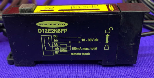 Banner  D12E2N6FP Plastic Fiber Optic / Photoelectric Sensor