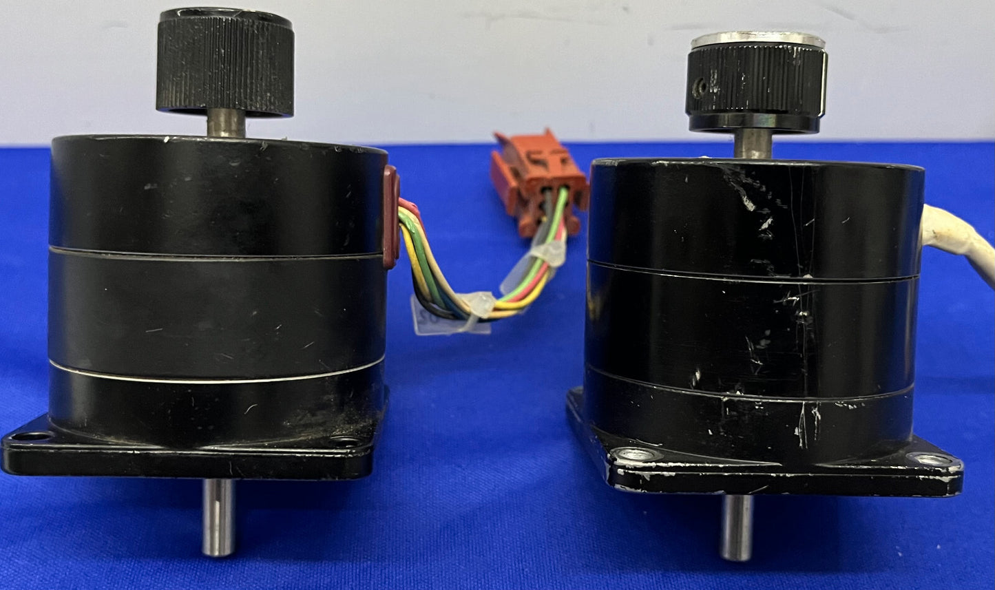 ORIENTAL MOTOR VEXTA PH265M-31 STEPPING MOTOR - 1 LOT QTY 2