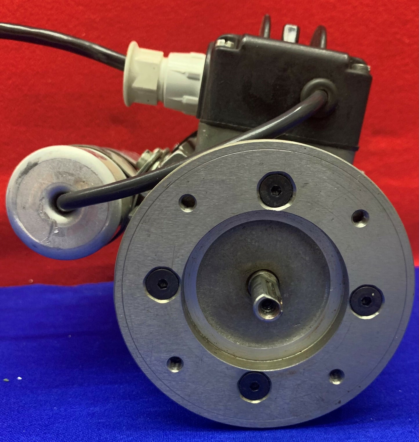 ANTRIEBSTECHNIK 7960327RBF0.0974-71 MOTOR 1650/min 2.0A 115V 60Hz. ITEM IS USED.