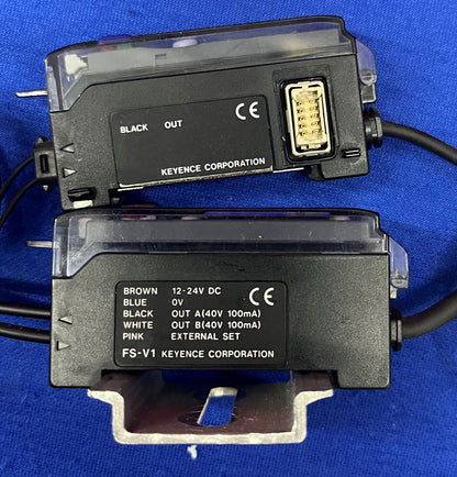Keyence FS-V1 (1) und Keyence (1) FS-T2 Glasfasersensoren