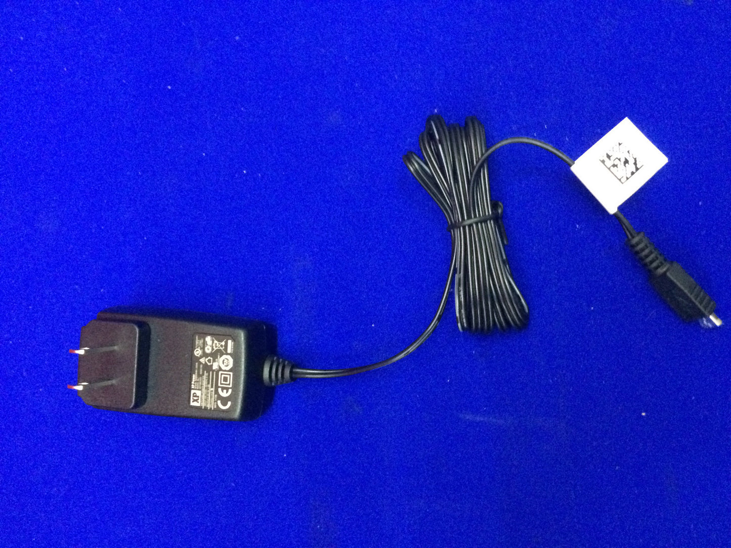 ALIMENTATORE XP Power 5 VDC 1.6A USB MICRO B 100-240 VEP08US05-Micro B - QTY 2