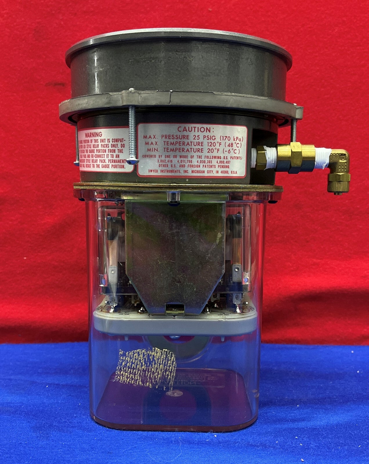 DWYER 3203C Photohelic MAX Pressure 25PSIG 120VAC
