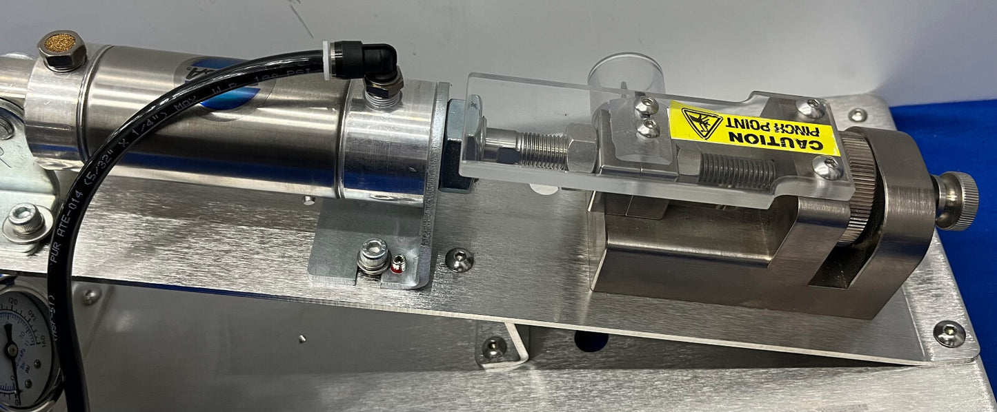 DISPOSITIVI PER CAMERE BIANCHE ESPANSORE PER TUBI CRD200 CON BASE IN ACCIAIO INOX E PEDALE