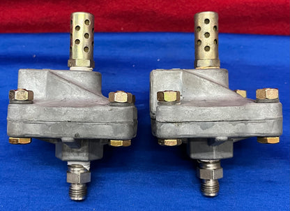 1 LOT QTY 2 - ASCO V0431 (AKA V043001) SHUTTLE VALVE 1/4" PIPE