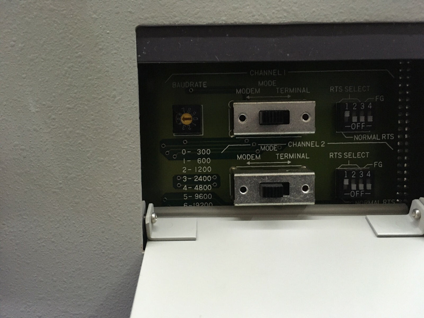NEC IE-78310A IN CIRCUIT EMULATOR 8/16-BIT SINGLE-CHIP CMOS MICROCOMPUTER PARTS