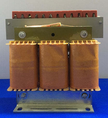 ISMET 89/059088 TRANSFORMATOR 50HZ TYP DA III/Y PR 220/380V 0,200 kVA sek 18-20 V