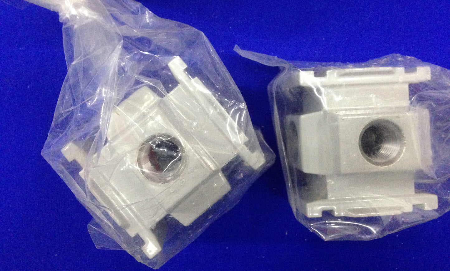 QTY OF 2 TPC MECHANTRONICS MB3-N02-02 / MB / MB3 / EU26 MODULAR MANIFOLD BLOCK
