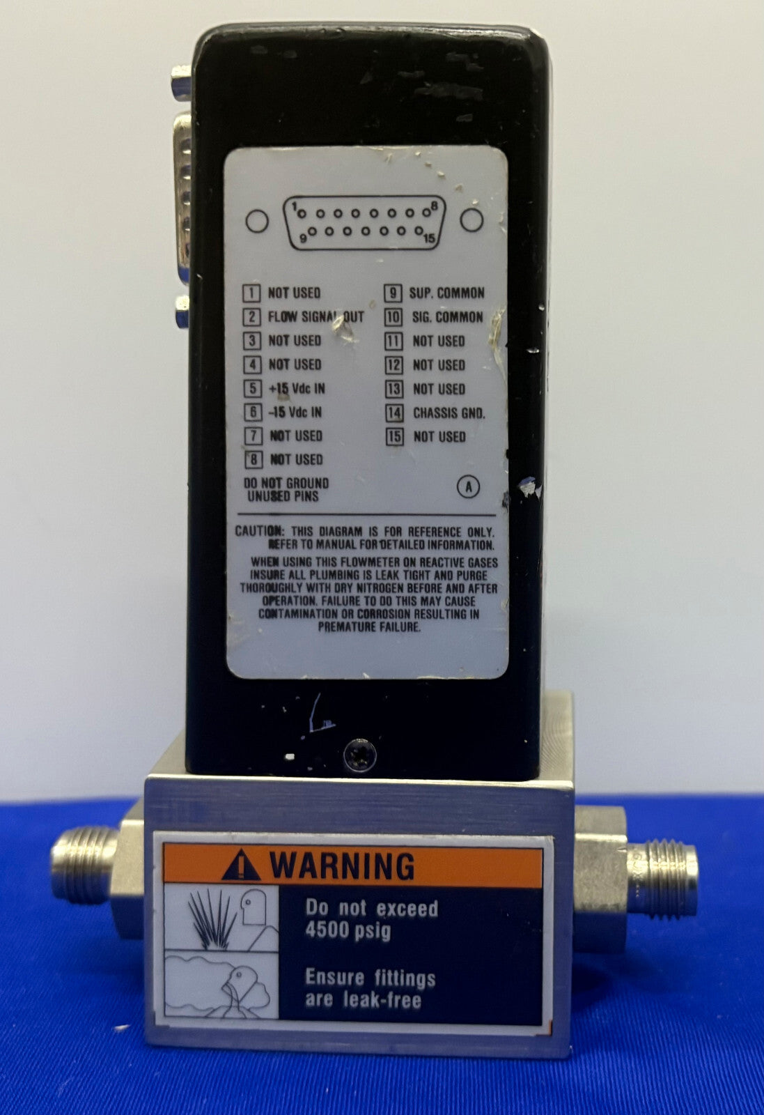 BROOKS MASS FLOW SENSOR 5860E SERIES - ITEM APPEARS TO HAVE BEEN REPAIRED