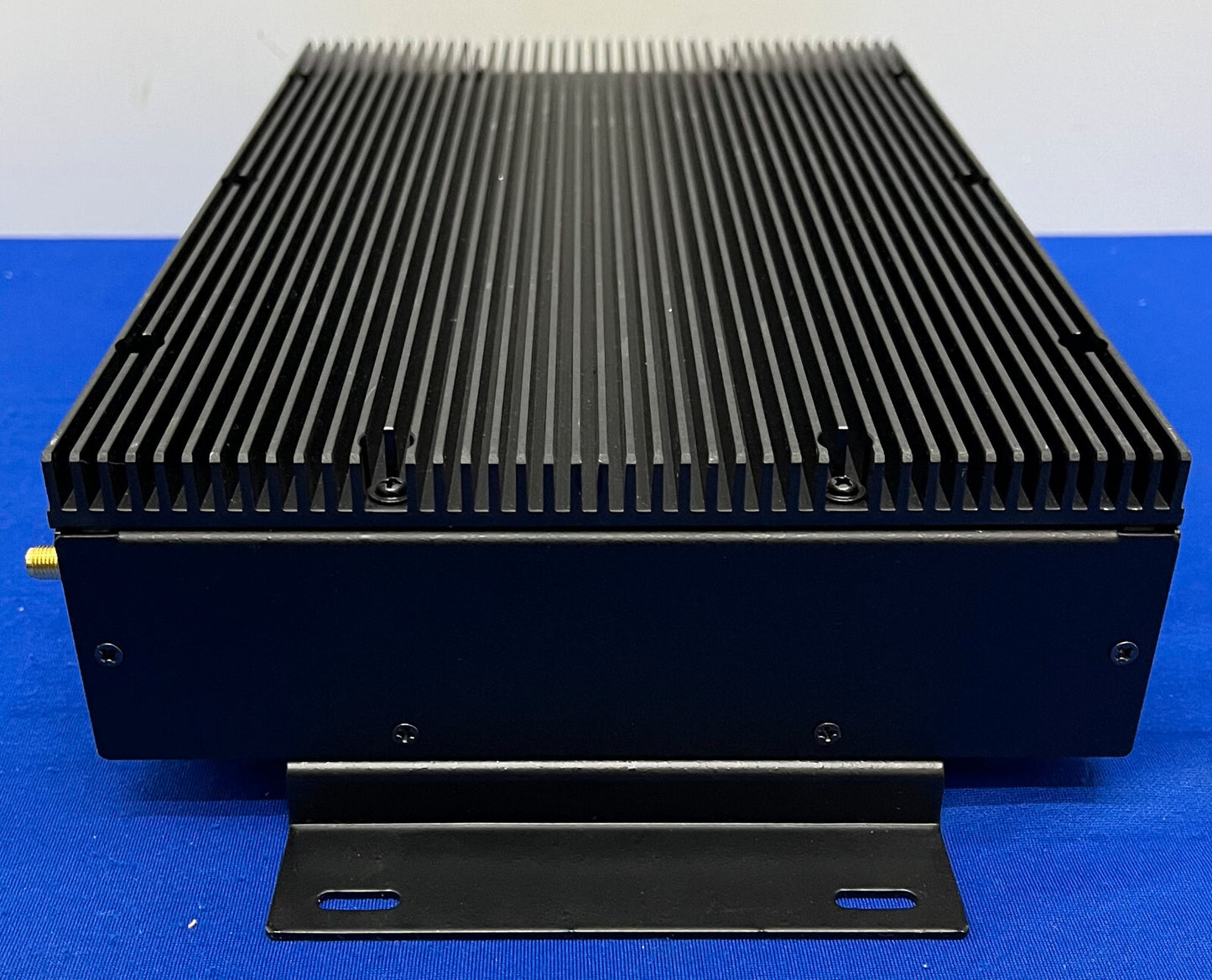 TEGUAR TMB-3010 MEDICAL PC BOX PN 911G090WPC7651 INCLUDES SINPRO POWER ADAPTER