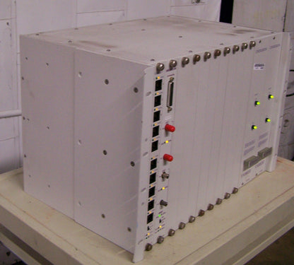 FIBERMUX FX6600+ 2 カード: 10 BASET 13Z および SMART LINK 81Z カード クロスボウ シャーシ