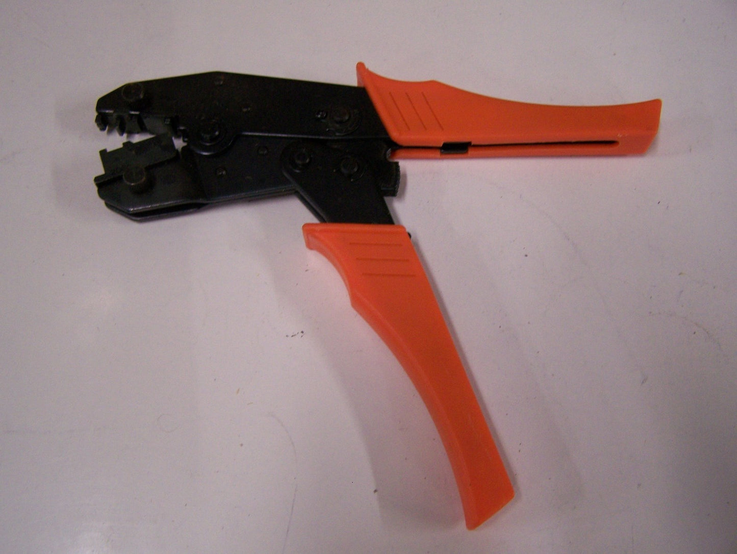 J45 NETWORK AND CAT 5  WIRE TERMINAL CRIMPER, JAW # 2064 MFG UNKNOWN