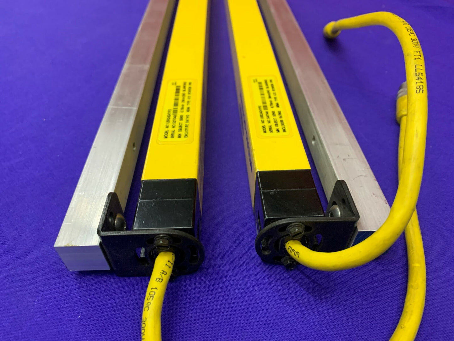 Banner MicroScreen Sender und Empfänger USR2424YP2 / USE2424YP2 
