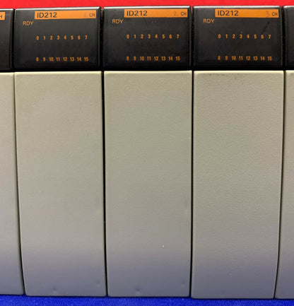 Controllore programmabile Omron Sysmac CQM1 PA203 CPU21 OCH ID212 (3X) OC222 (2X)