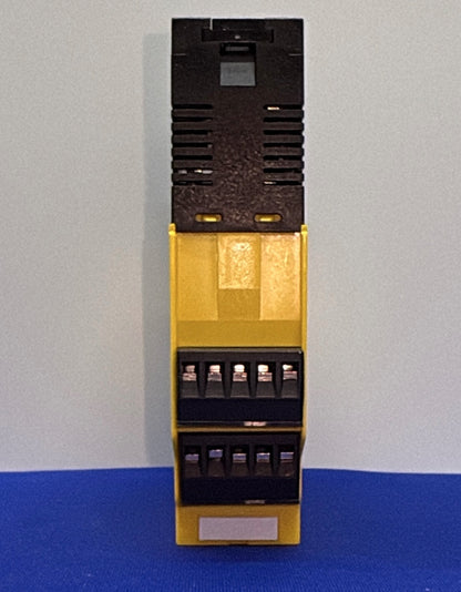 TURCK IM1-451Ex-R ISOLATING SWITCHING AMPLIFIER 4-CH LED INDICATOR