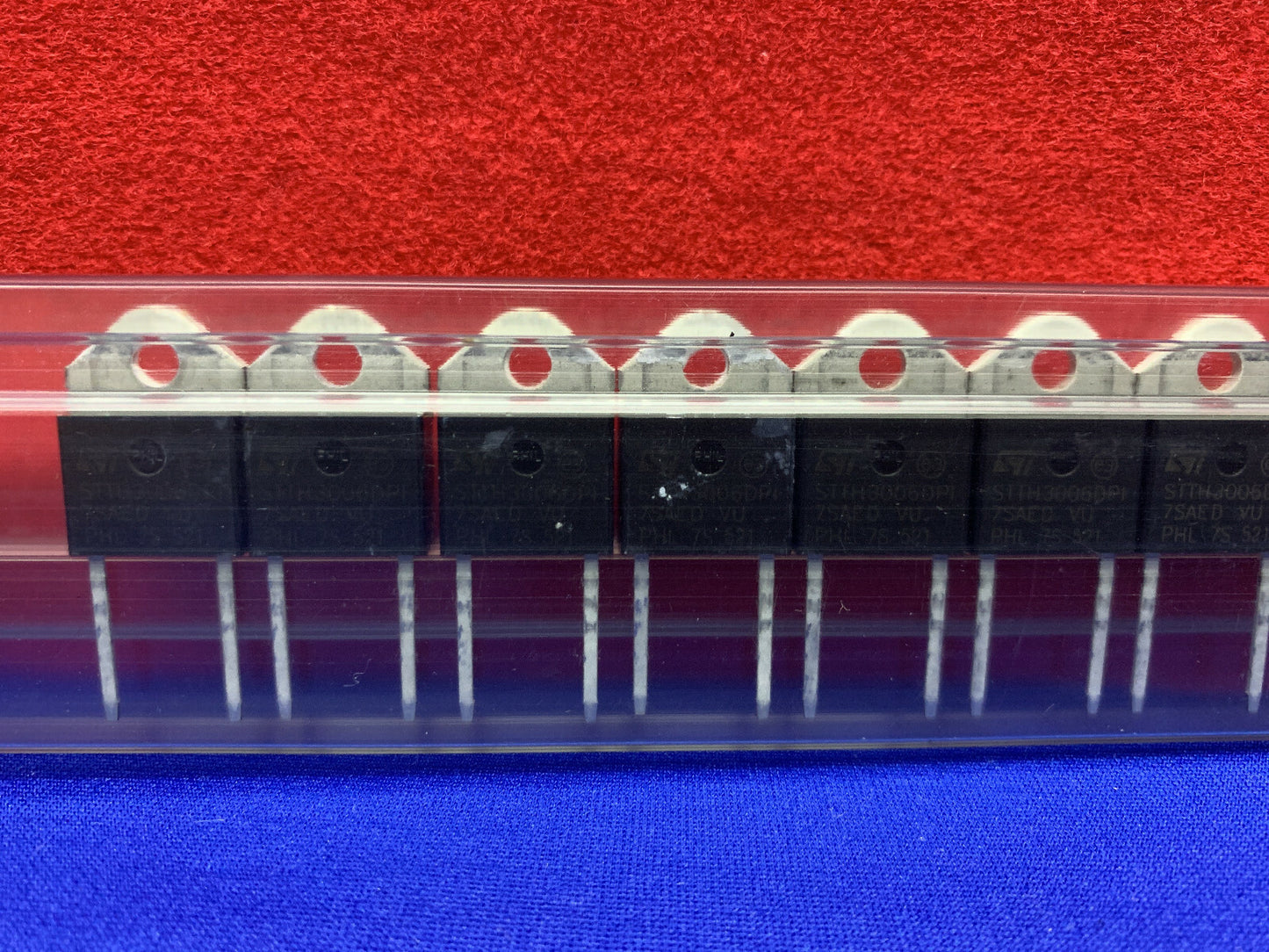 1 Lot Qty of 18 - STMicroelectronics Rectifiers 30A 600V