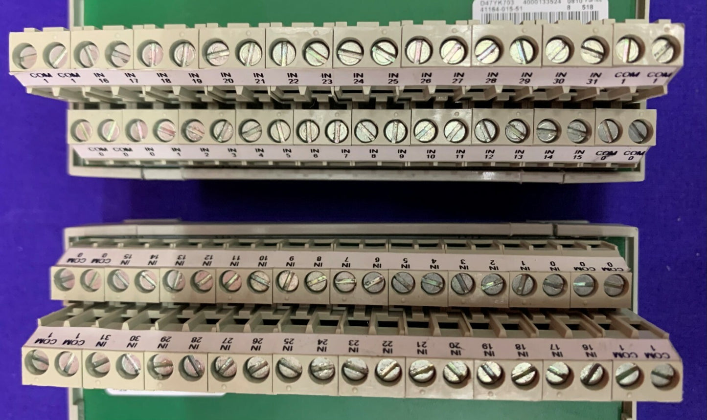 1 ロット 2 個 - Allen Bradley 1492-IFM40F 端末インターフェース モジュール 0-132 V AC / DC 