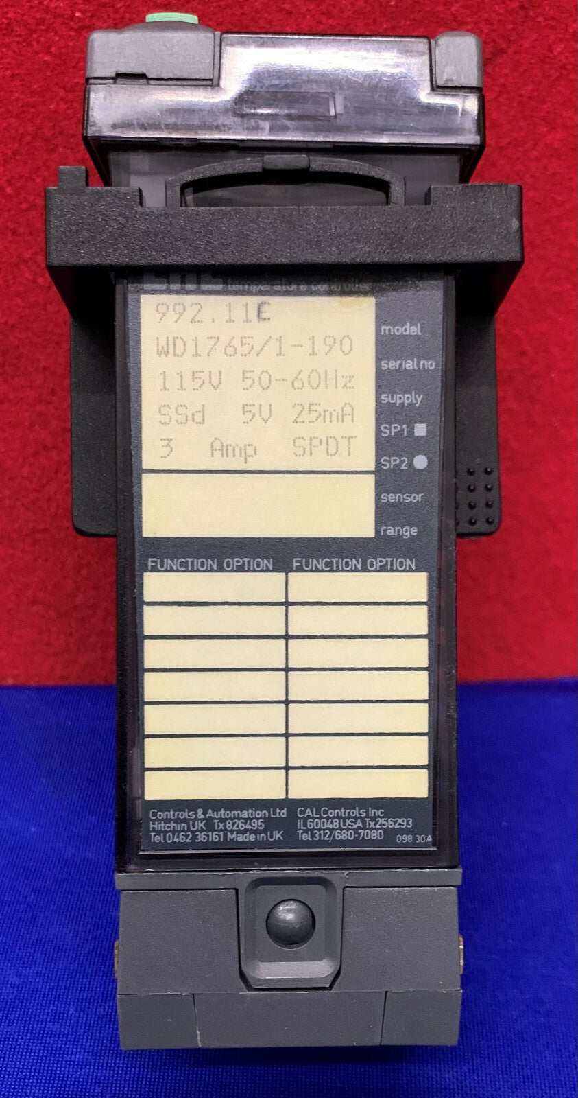 Danaher Cal Controls 9900 Temperature Controller  992.11C 99211C Degrees C
